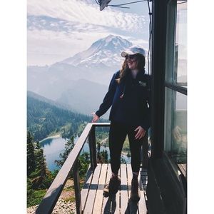 Meet your Posher, Mamadeline